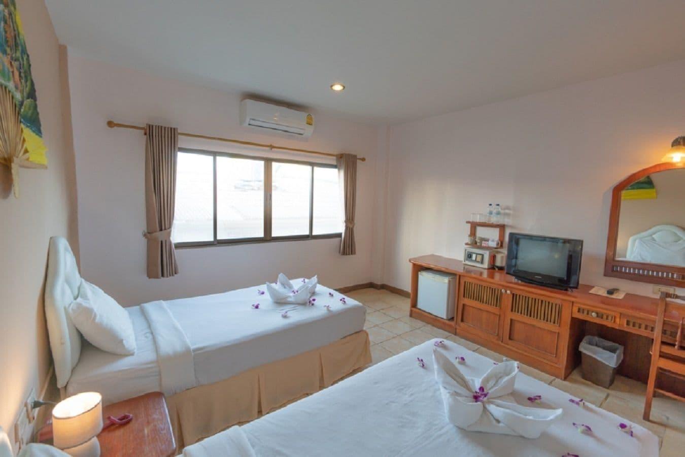 Bangla Star Hotel Phuket Esterno foto