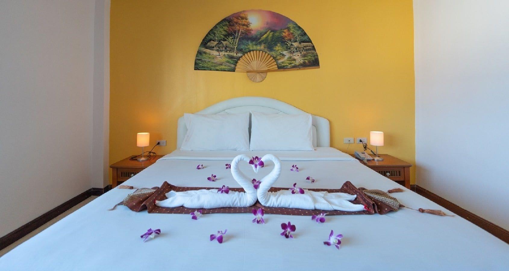 Bangla Star Hotel Phuket Esterno foto
