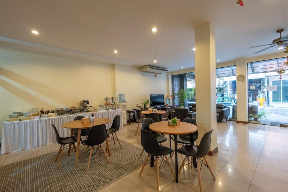 Bangla Star Hotel Phuket Esterno foto