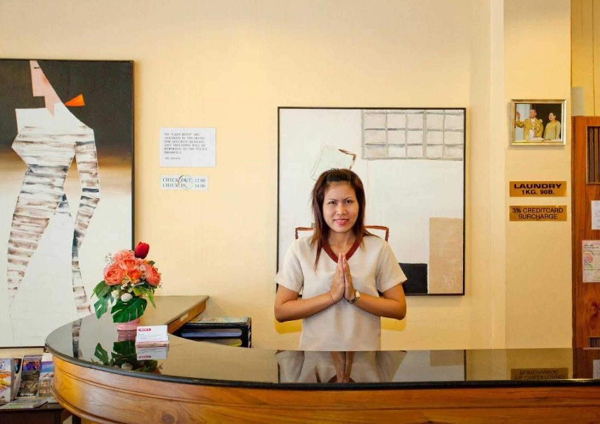 Bangla Star Hotel Phuket Esterno foto