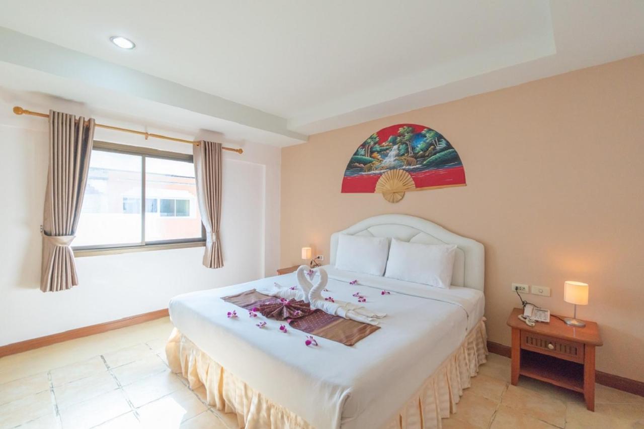 Bangla Star Hotel Phuket Esterno foto